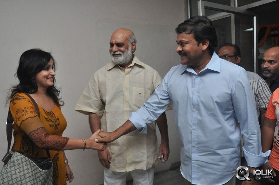 Chiranjeevi-at-Sachin-Tendulkar-Kadu-Premiere-Show